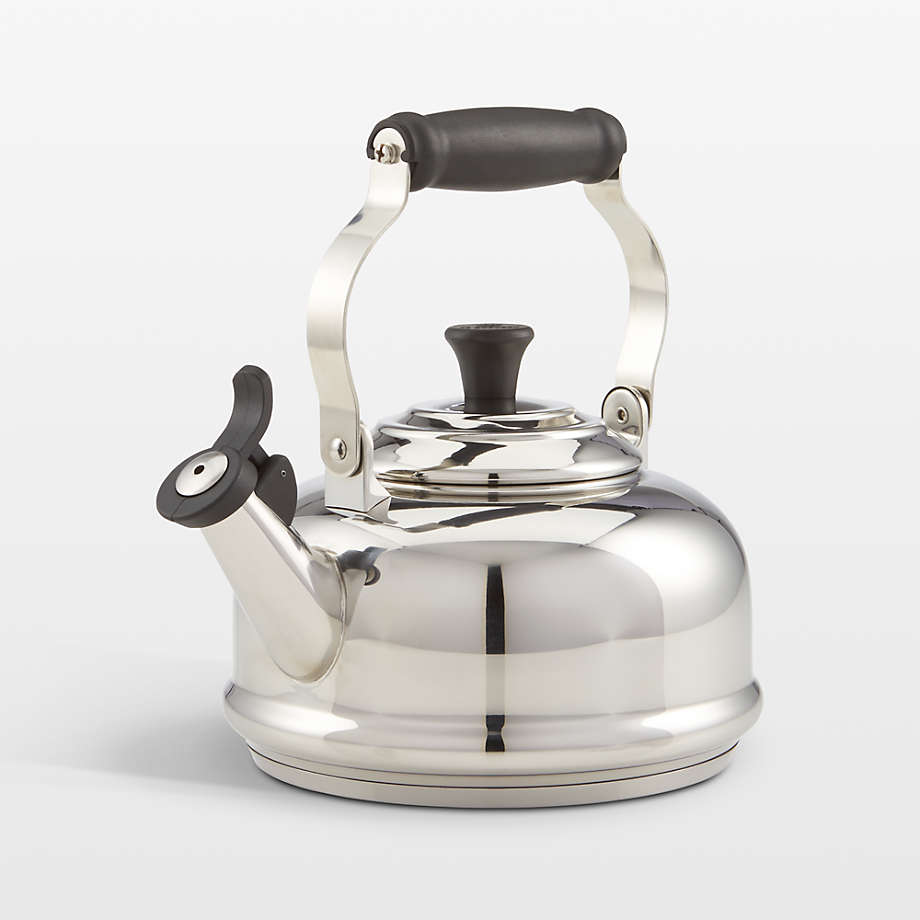 Le Creuset Classic Whistling Kettle
