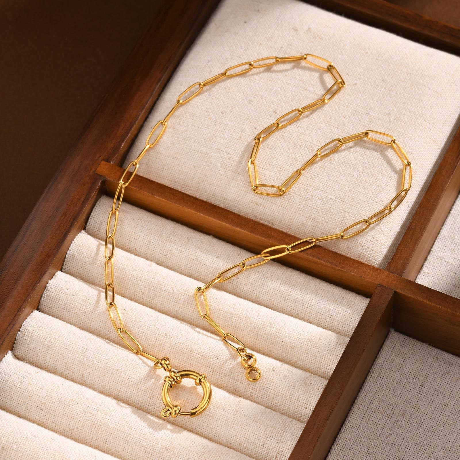 JOSSLYN by wall to wall - 18K STAINLESS STEEL TARNISH FREE CIRCLE NECKLACE