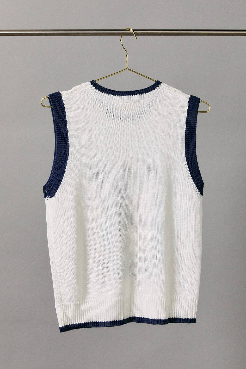 Sunday Edition by LE LIS - ROUND NECK 'FISH' GRAPHIC SWEATER VEST