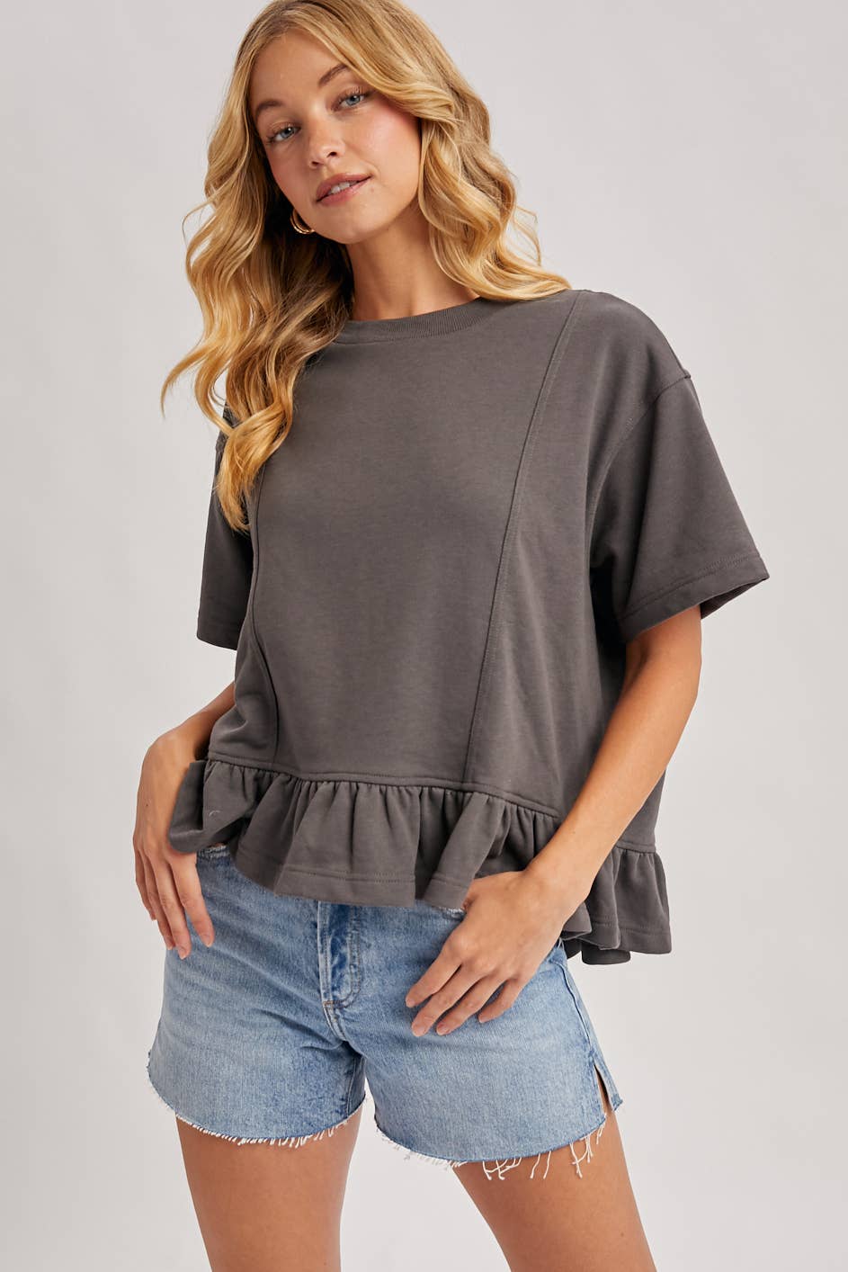 Bluivy - RUFFLED PEPLUM HEM BOXY SWING KNIT TEE