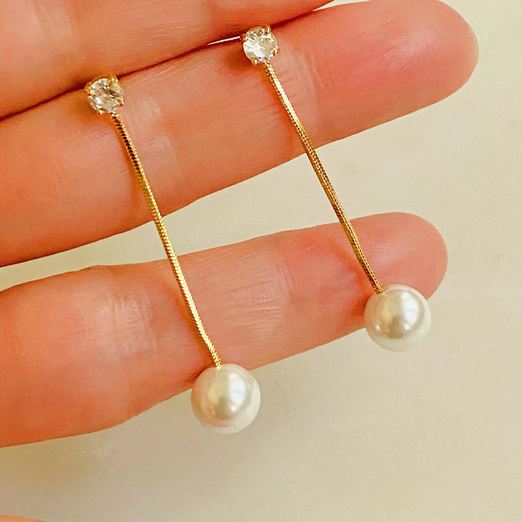Ellison+Young - Dangling Pearl Earring