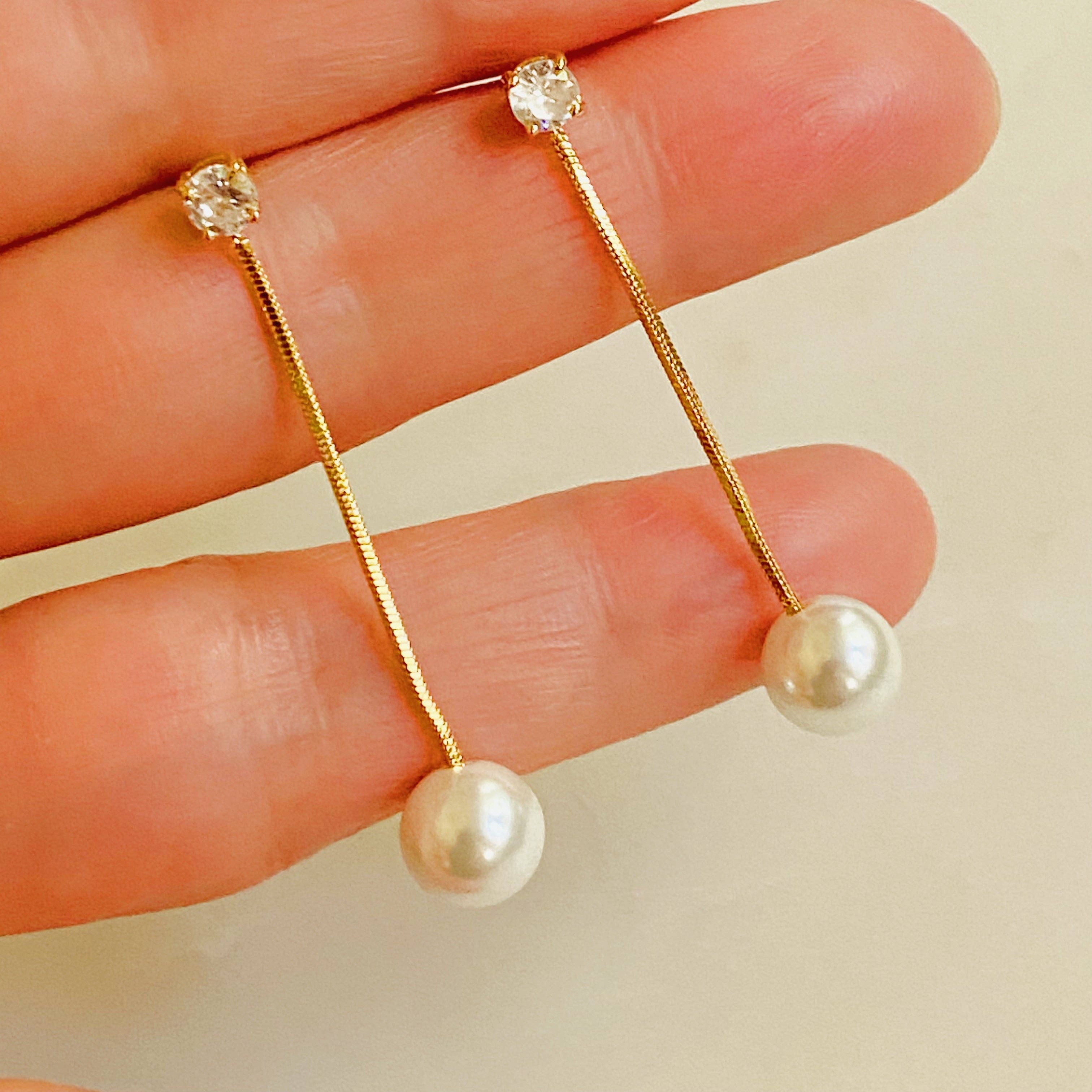 Ellison+Young - Dangling Pearl Earring