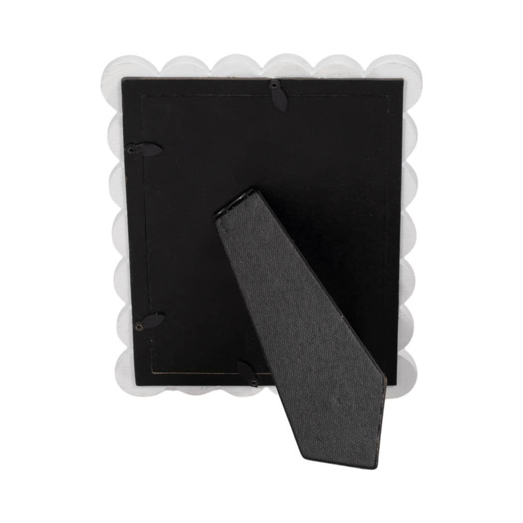Sagebrook Home - Photo Frame - Resin with Decorative Scalloped Edge