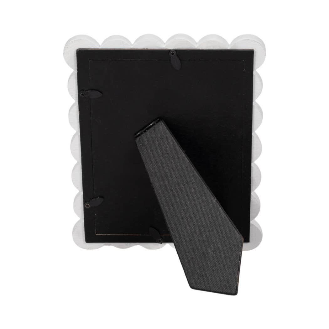 Sagebrook Home - Photo Frame - Resin with Decorative Scalloped Edge