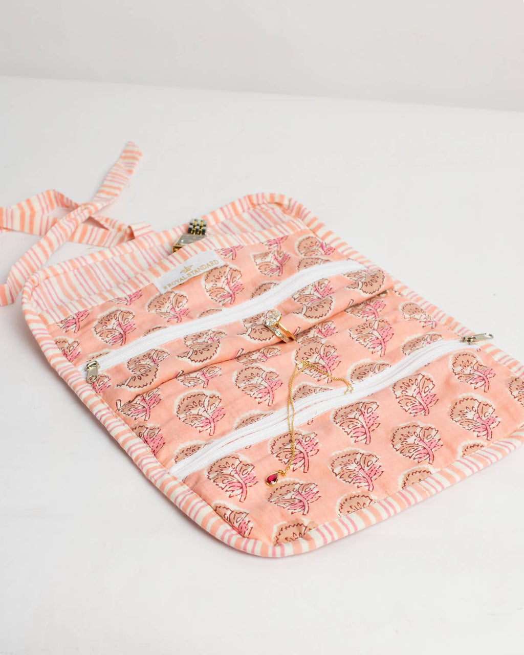 The Royal Standard - Layla Quilted Jewelry Roll   Pink   9x13