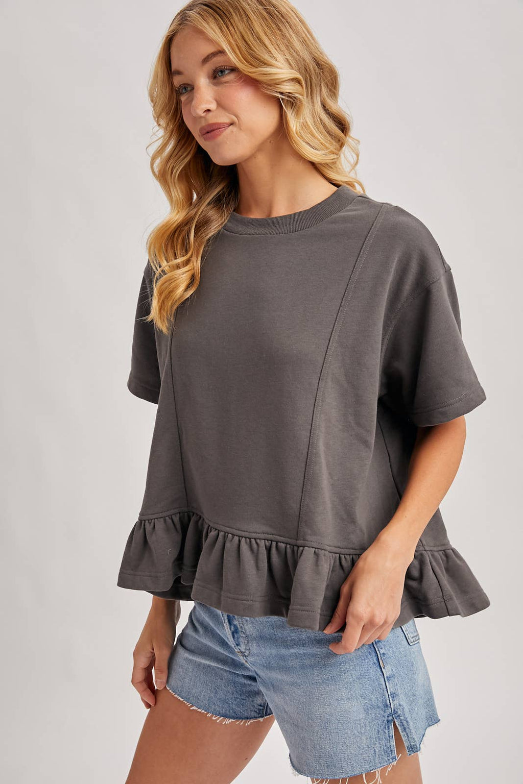 Bluivy - RUFFLED PEPLUM HEM BOXY SWING KNIT TEE