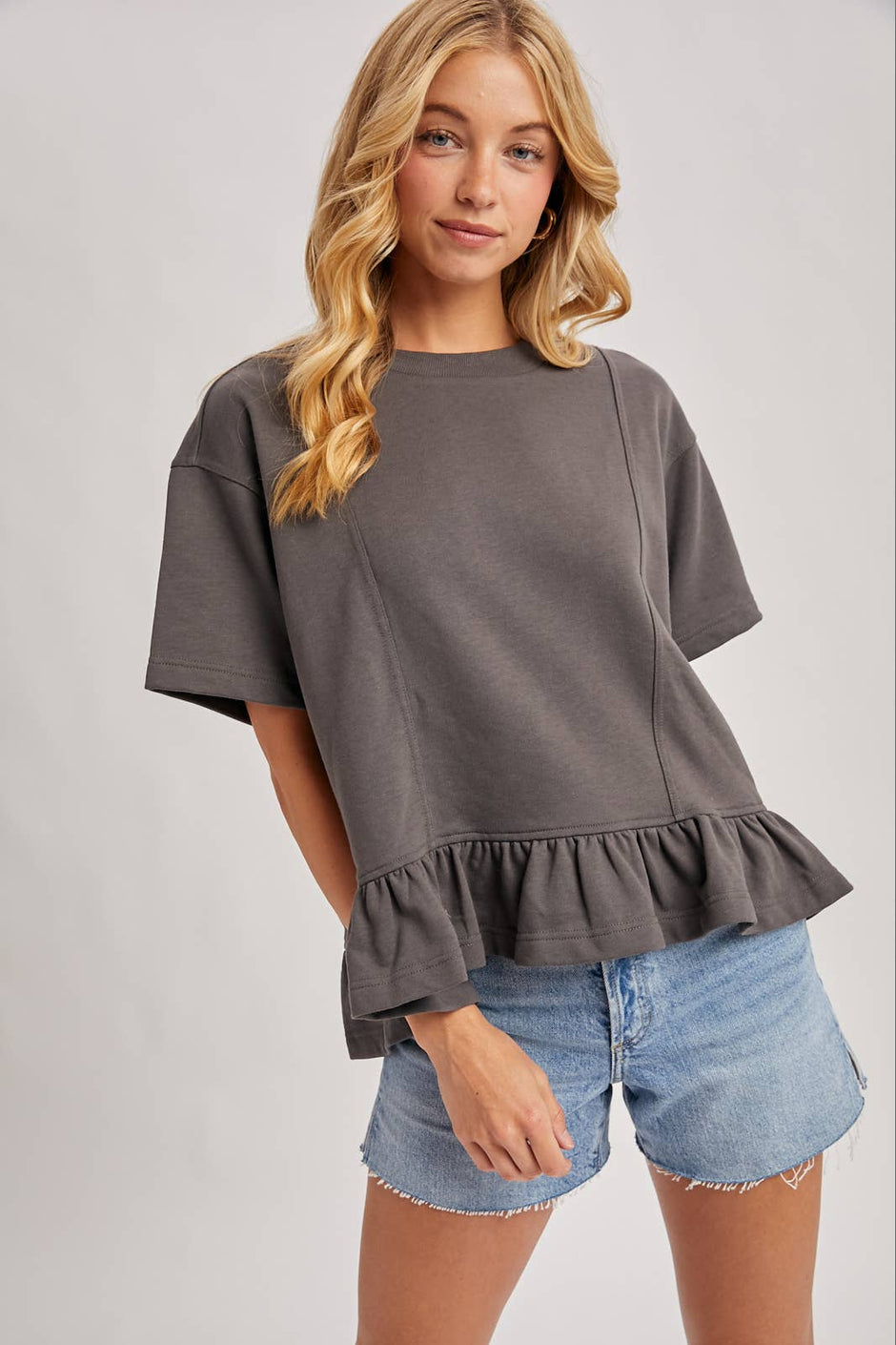 Bluivy - RUFFLED PEPLUM HEM BOXY SWING KNIT TEE