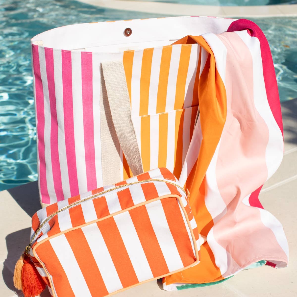 The Royal Standard - Summer Oasis Beach Towel   White/Multi   34x70