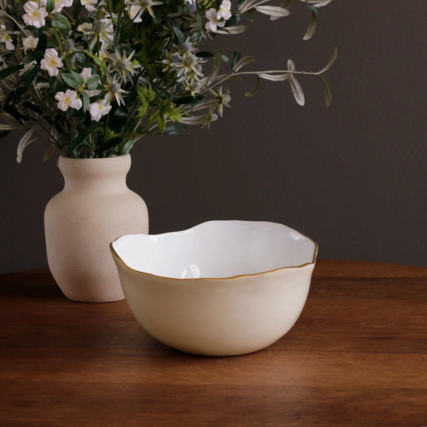 Beatriz Ball Encanto Osaka Large Bowl (Cream and White)